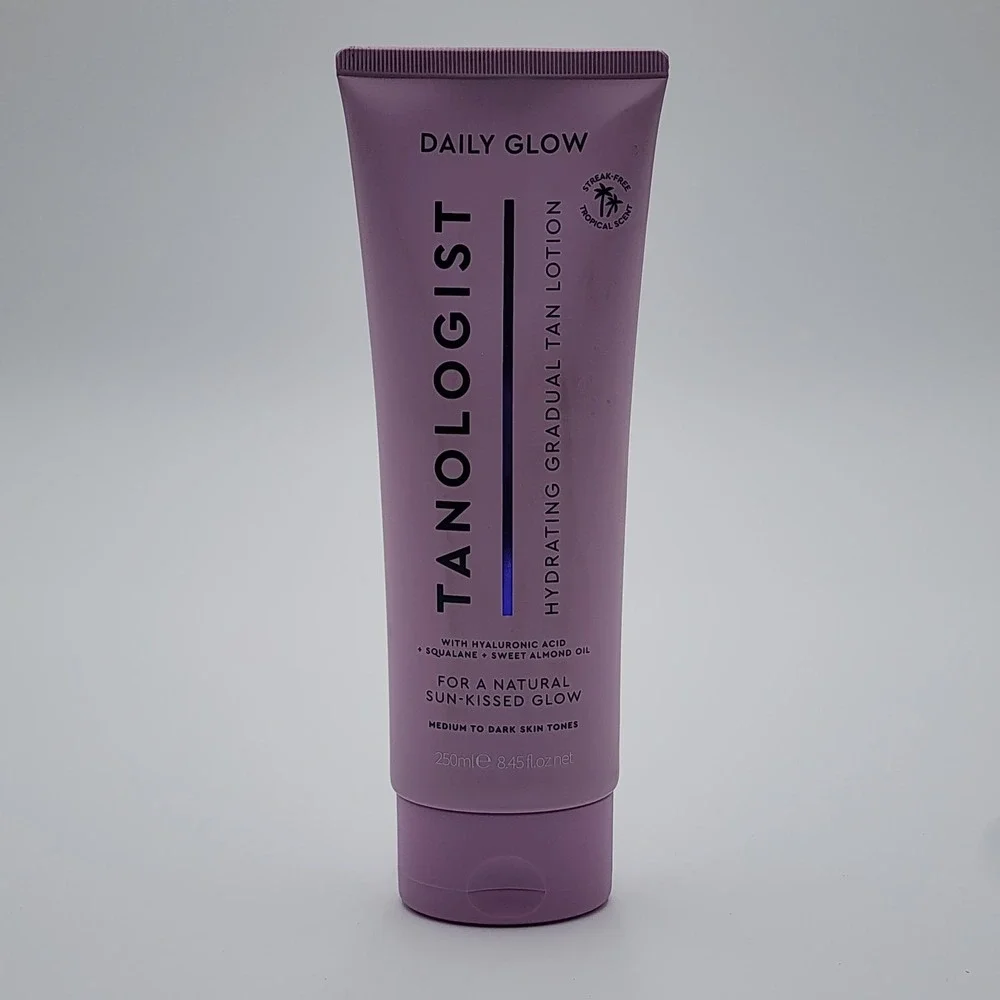 Tanologist Daily Glow Hydrating Gradual Tan Lotion Medium Dark 8.45 oz New
